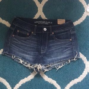 American Eagle jean shorts- size 4 TAG ON!